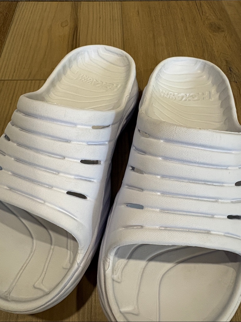 Hoka One One Ora Unisex White Recovery Pool Shower Slide Sandals M9 W11 - Picture 6 of 12